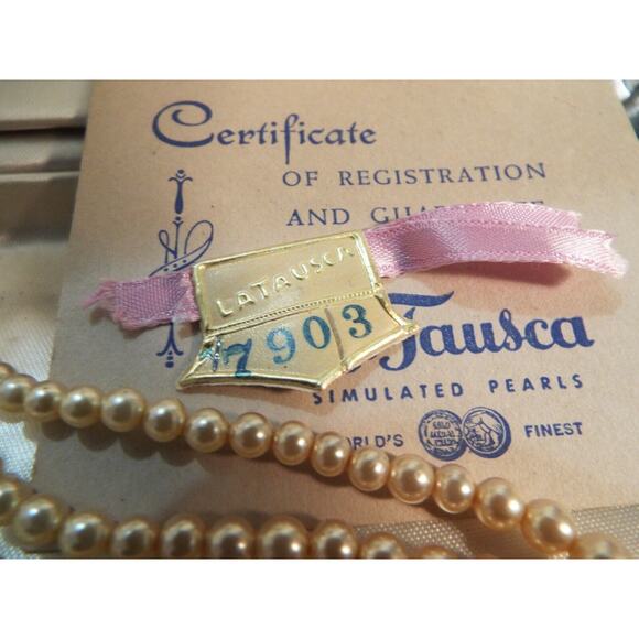 Vintage La Tausca Faux Pearl Necklace Sterling Clasp Original Box - Picture 3 of 9